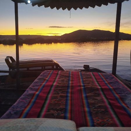 Uros Utasa Lodge Пуно Экстерьер фото