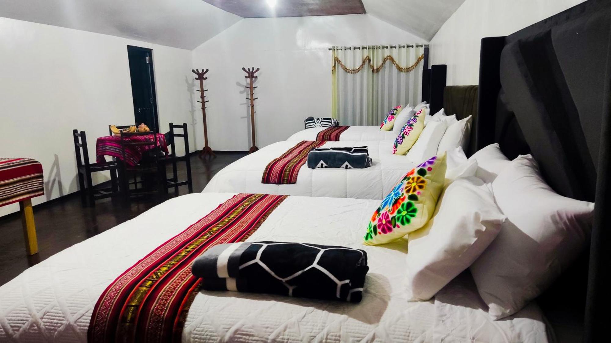 Uros Utasa Lodge Пуно Экстерьер фото