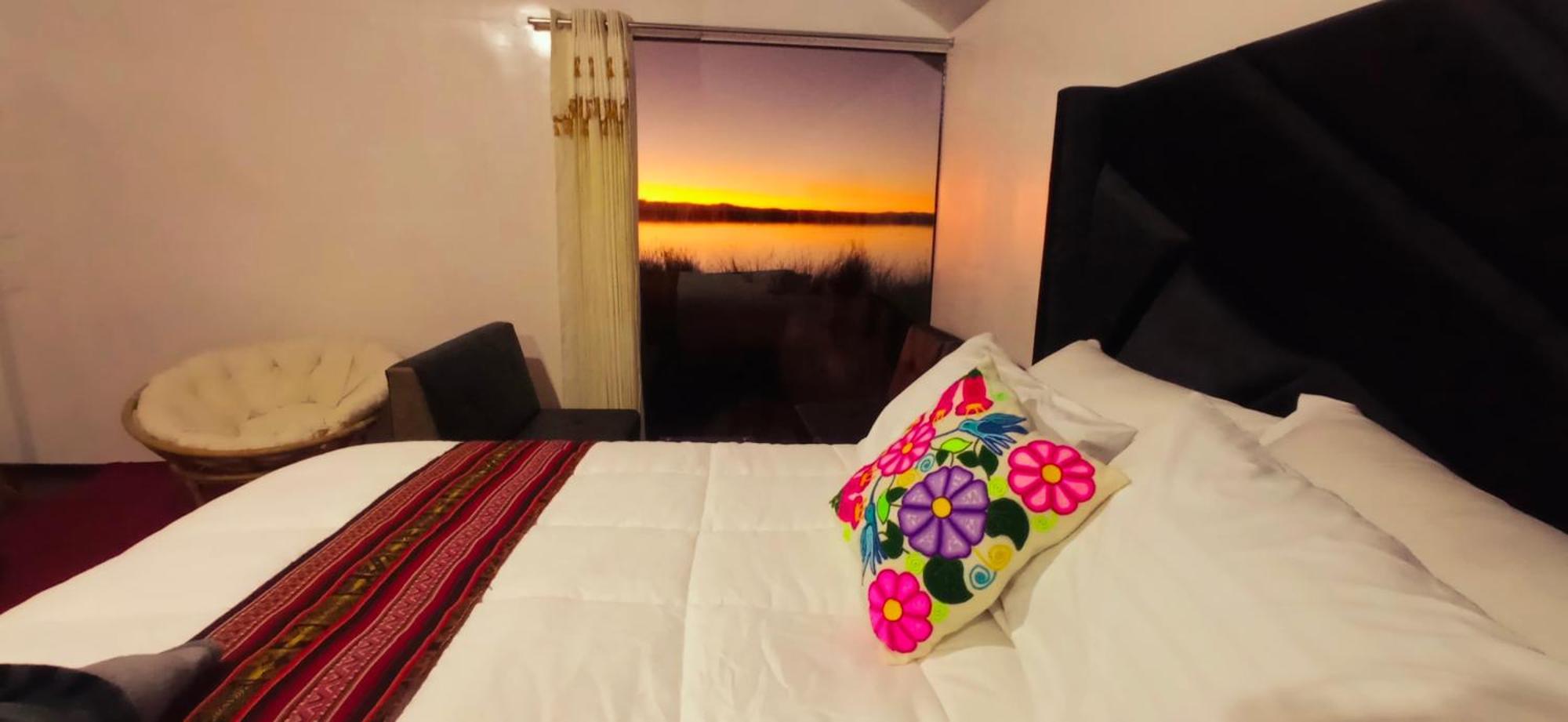 Uros Utasa Lodge Пуно Экстерьер фото