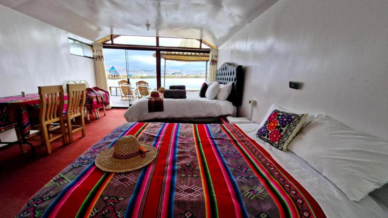 Uros Utasa Lodge Пуно Экстерьер фото