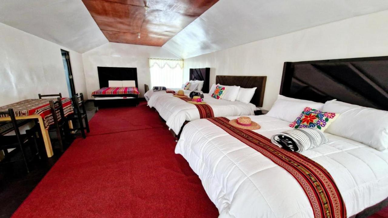 Uros Utasa Lodge Пуно Экстерьер фото